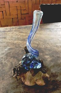Décoration en verre avec des racines
