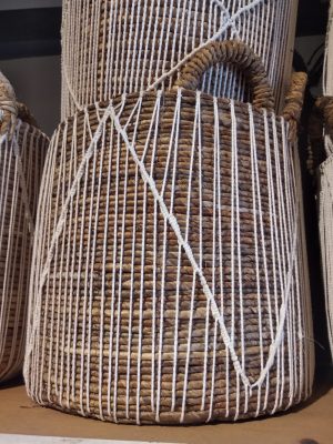 Panier tube avec macramé
