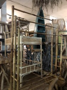 Vêtements suspendus en bambou