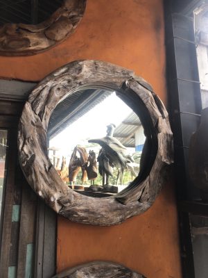 Miroir en bois 1