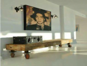 Console bois massif sur roulettes - Console en bois massif sur roulettes
