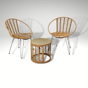 Un Ensemble De Chaise Kaja
