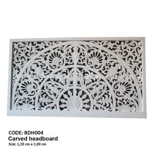 Sculpture murale rectangulaire avec motifs blanc et noir