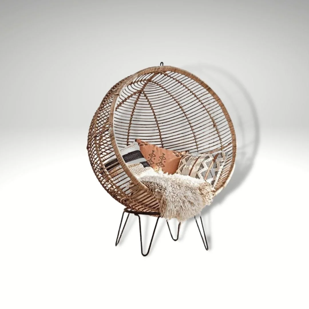 Akai Chair
