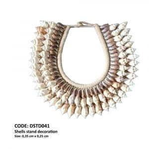 Collier de coquillage blanc