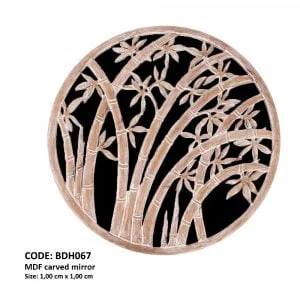 Sculpture avec motifs d'arbres