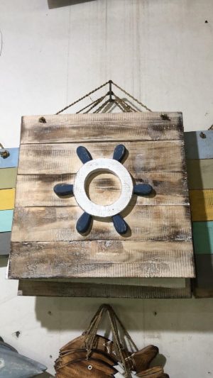 Hanging wall decoration