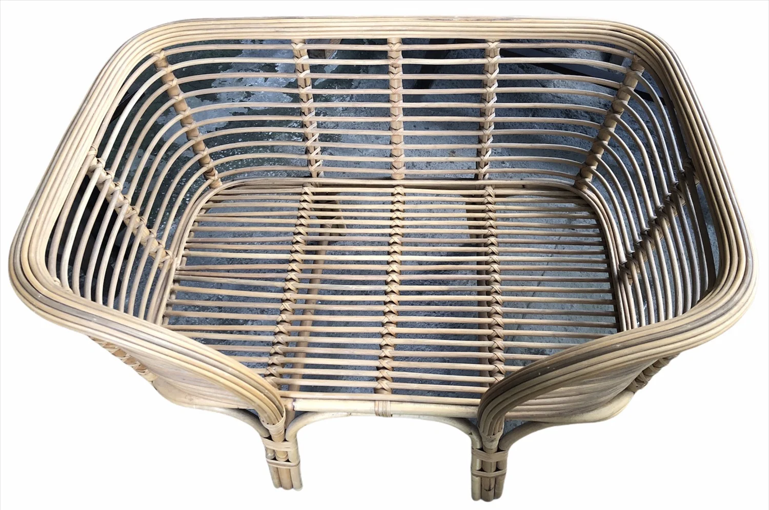Rattan Dog’s box - Panier réhaussé en rotin pour chien