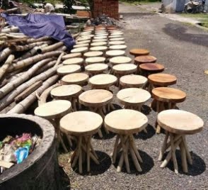 Tabouret en bois