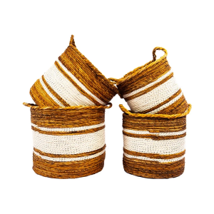Un lot de 4 paniers à linge Brona