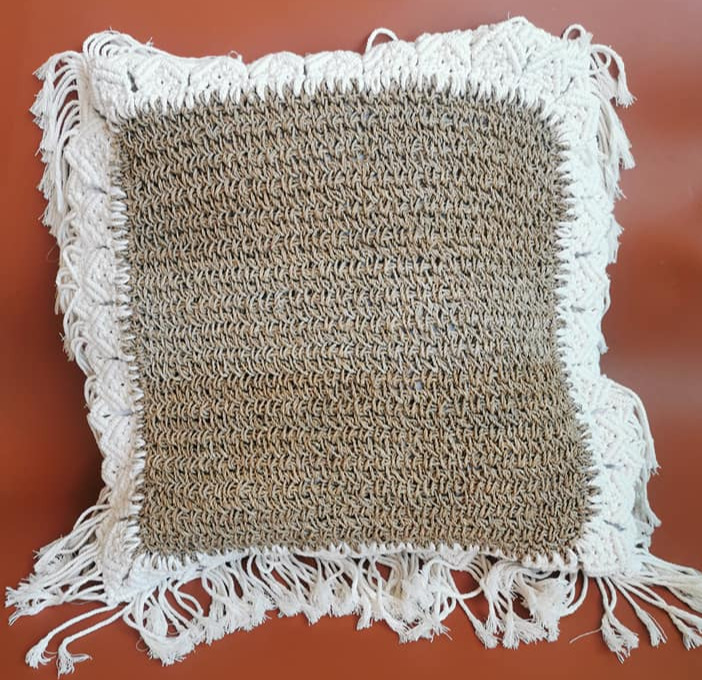 Housse de coussin en macramé Alang