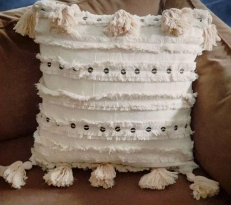Housse de coussin Maya avec pompon