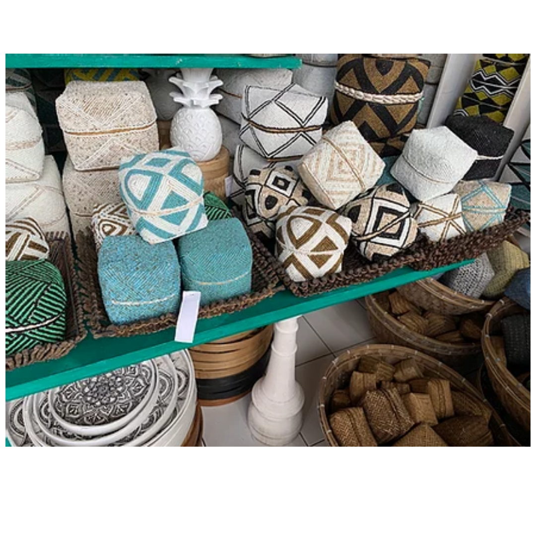 Traditional Macan Box