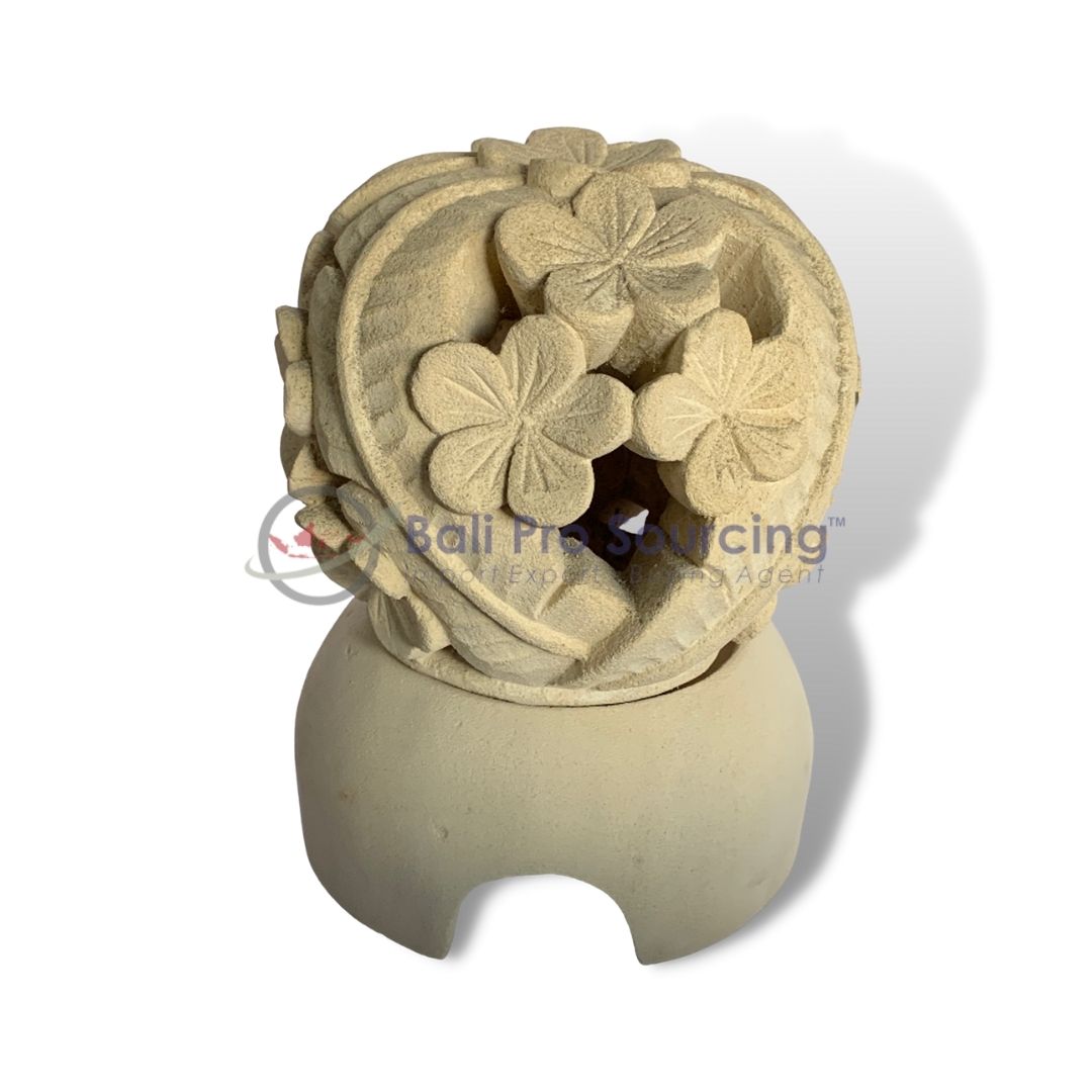Lumini Jepun Leaf Carved Garden Light