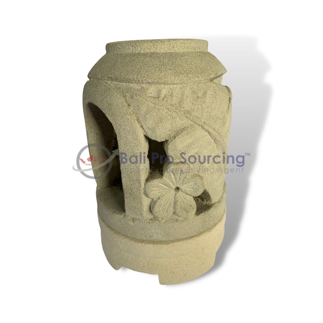 Small Jepun Carved Garden Light