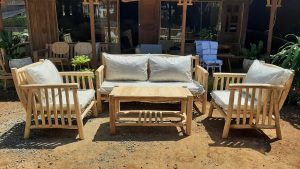 A Set Of 4 Raisa Sofa Ranting