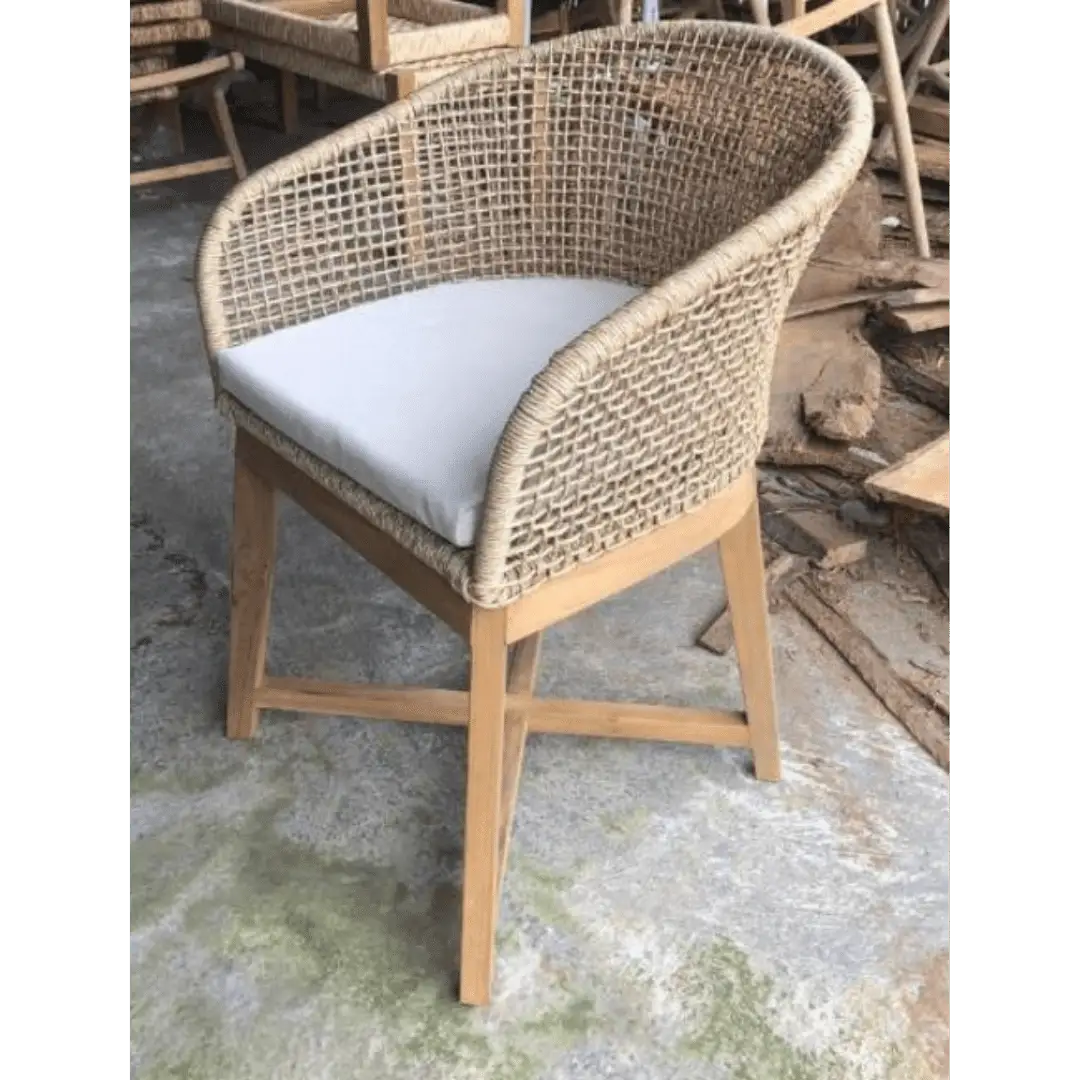 Curver chair with cushion