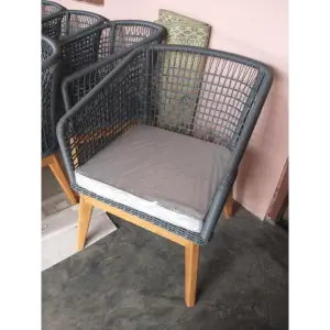 Yondaime Arm chair with cushion