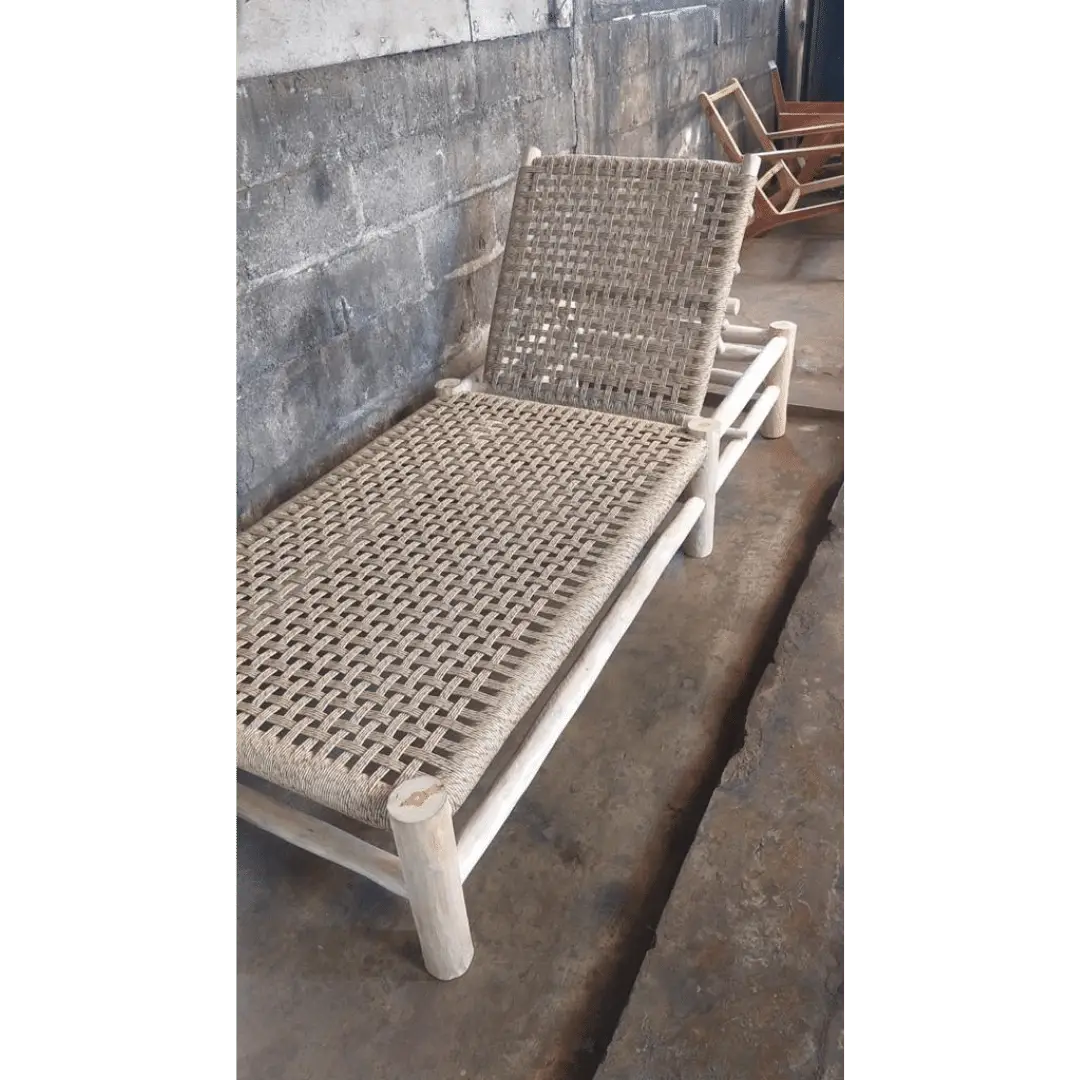 Acent Chaise Lounge